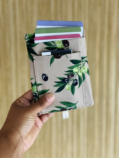Olive You Lots Wristlet Set