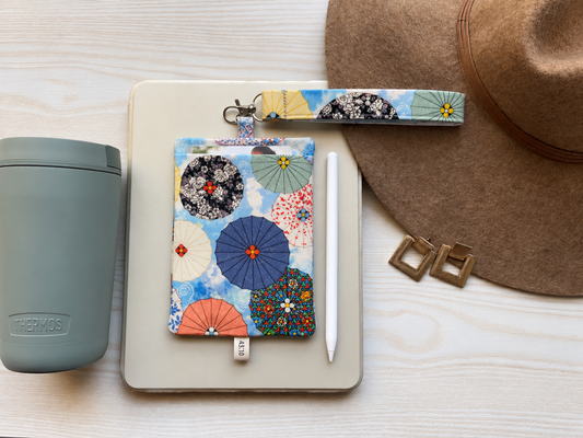 Parasol Parade Wristlet Set