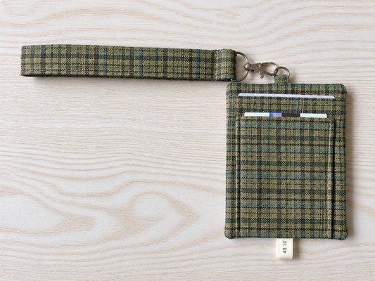 Evergreen Plaid Tiny Tote Wristlet Set